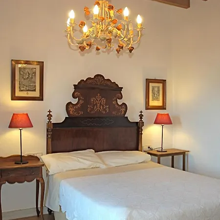 Vakantiehuis Lovely In *