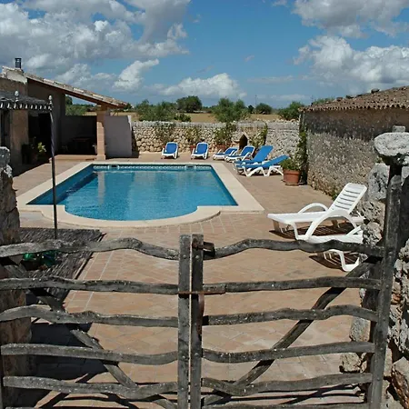 Lovely In Porreres